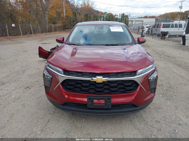 2025 Chevrolet Trax Fwd Ls მანქანა იყიდება აუქციონზე, vin: KL77LFEP6SC110418, აუქციონის ნომერი: 43572121