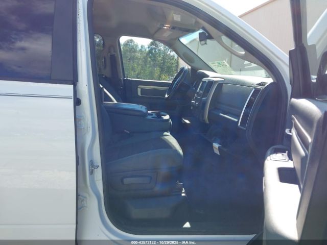 2015 RAM 1500 1C6RR6GTXFS510926 Photo 4