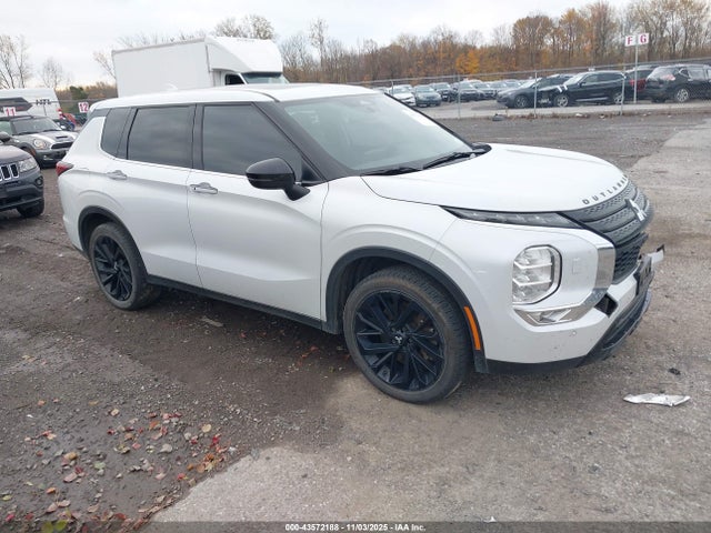 2022 MITSUBISHI OUTLANDER JA4J4UA8XNZ089481 Photo 0