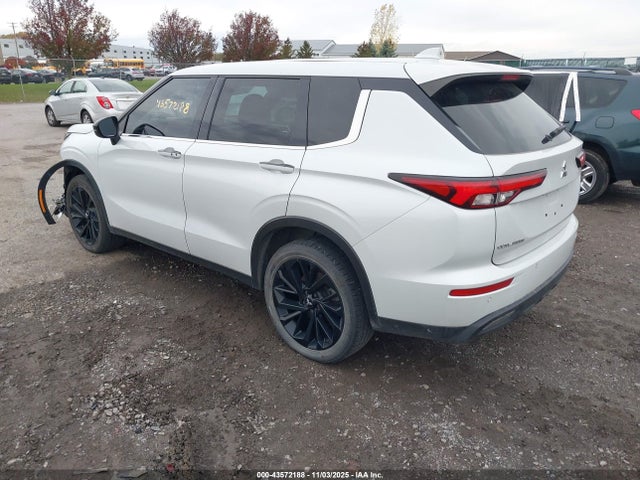 2022 MITSUBISHI OUTLANDER JA4J4UA8XNZ089481 Photo 2