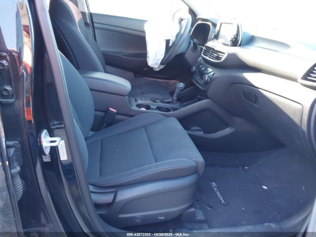 2019 HYUNDAI TUCSON KM8J33AL9KU018204 Photo 4