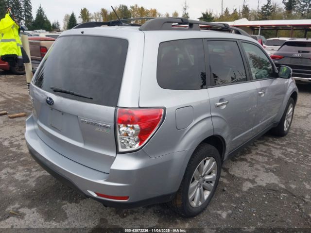 2013 SUBARU FORESTER JF2SHADC4DH432241 Photo 3