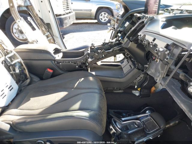 2019 ACURA RDX 5J8TC2H39KL005599 Photo 4