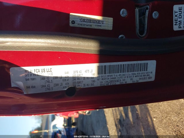 Auction sale of the 2016 Jeep Compass Sport, vin: 1C4NJDBB5GD638210, lot number: 43572314