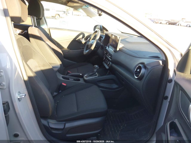 KM8K32AB3PU001329 Hyundai Kona Sel