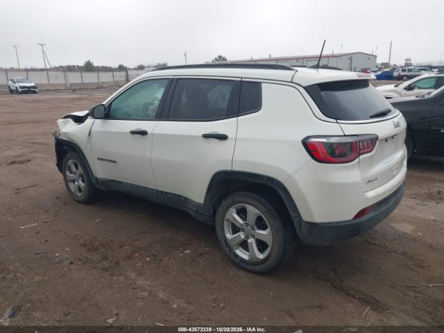 2019 JEEP COMPASS 3C4NJDBB4KT761015 Photo 2