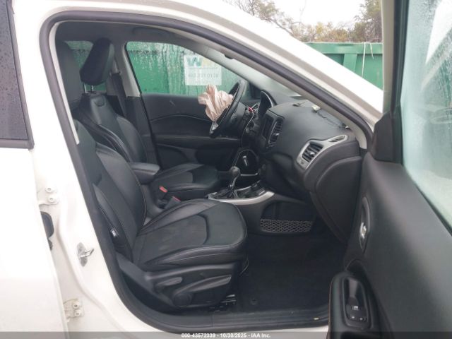 2019 JEEP COMPASS 3C4NJDBB4KT761015 Photo 4