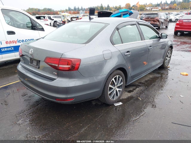 3VWDB7AJ8HM222156 Volkswagen Jetta 1.4t Se