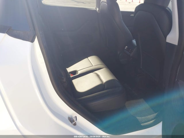 2023 TESLA MODEL Y 7SAYGDEE6PA120052 Photo 7