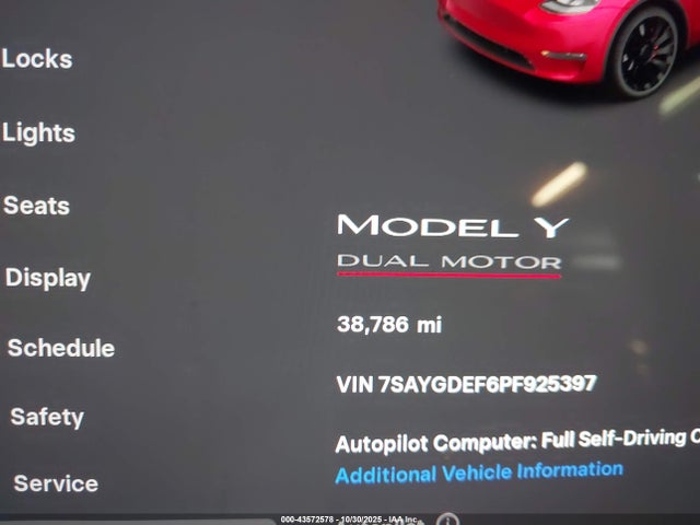 2023 TESLA MODEL Y 7SAYGDEF6PF925397 Photo 6