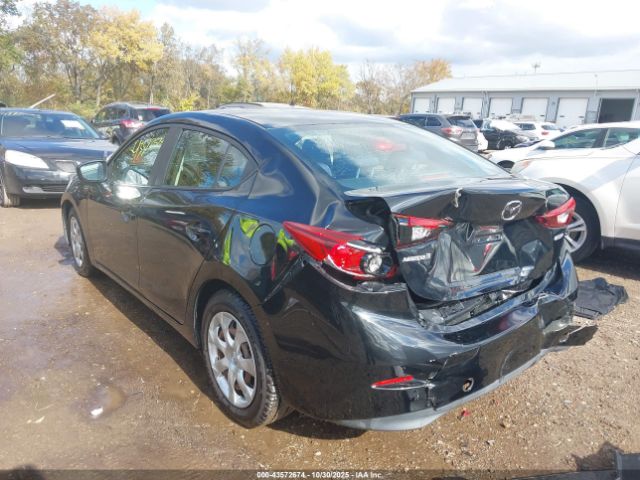2015 MAZDA MAZDA3 3MZBM1U79FM178633 Photo 2
