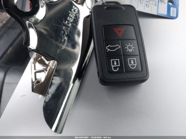 2017 VOLVO S60 YV126MFL5H2430326 Photo 10