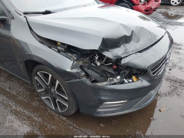 2017 VOLVO S60 YV126MFL5H2430326 Photo 5