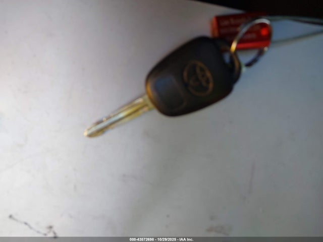 4T1BF1FK1FU889829 Toyota CAMRY SE