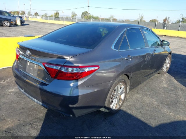 4T1BF1FK1FU889829 Toyota CAMRY SE