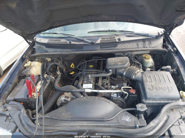 43572879 :رقم المزاد ، 1J4GX48S34C205608 vin ، 2004 Jeep Grand Cherokee Laredo/columbia/freedom مزاد بيع