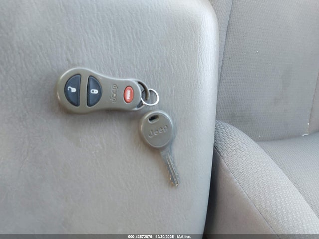 43572879 :رقم المزاد ، 1J4GX48S34C205608 vin ، 2004 Jeep Grand Cherokee Laredo/columbia/freedom مزاد بيع