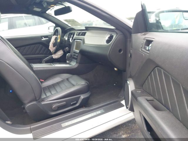 2013 FORD MUSTANG 1ZVBP8FF8D5215548 Photo 4