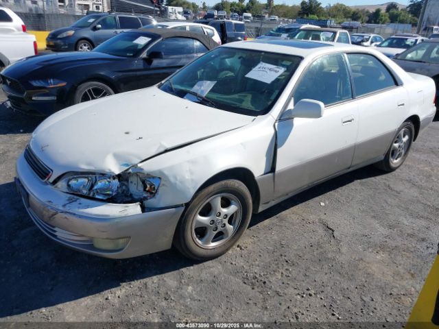 1997 LEXUS ES 300 JT8BF22G7V0045617 Photo 1