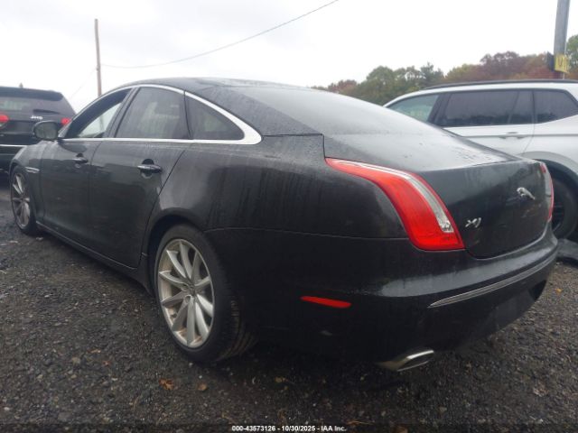 2012 JAGUAR XJ SAJWA1CB7CLV30528 Photo 2