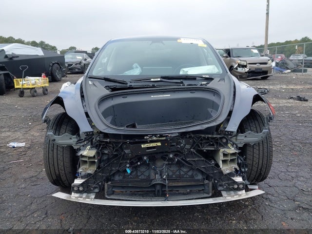 43573210 :رقم المزاد ، 5YJ3E1EB8NF354677 vin ، 2022 Tesla Model 3 Long Range Dual Motor All-wheel Drive مزاد بيع