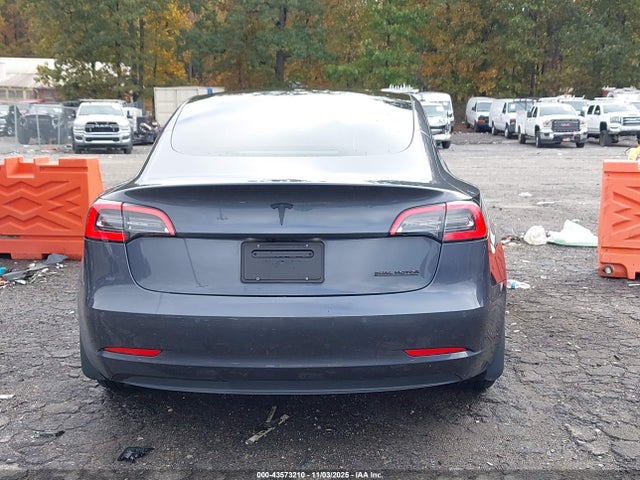 43573210 :رقم المزاد ، 5YJ3E1EB8NF354677 vin ، 2022 Tesla Model 3 Long Range Dual Motor All-wheel Drive مزاد بيع