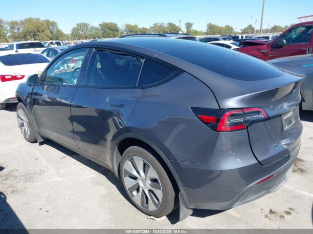 2023 TESLA MODEL Y 7SAYGDEE9PA120577 Photo 2