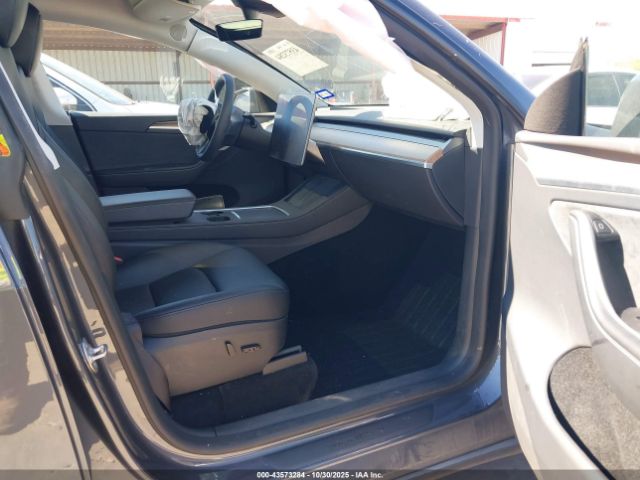 2023 TESLA MODEL Y 7SAYGDEE9PA120577 Photo 4