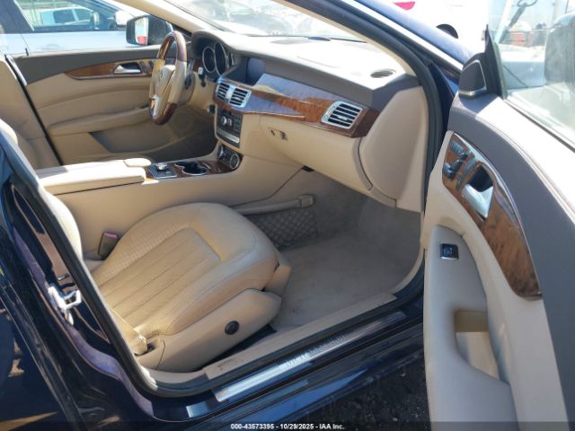 2012 MERCEDES-BENZ CLS 550 WDDLJ7DB2CA037456 Photo 4