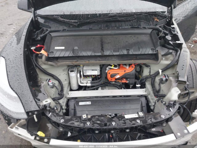 2025 TESLA MODEL Y 7SAYGDEE4SA337933 Photo 9