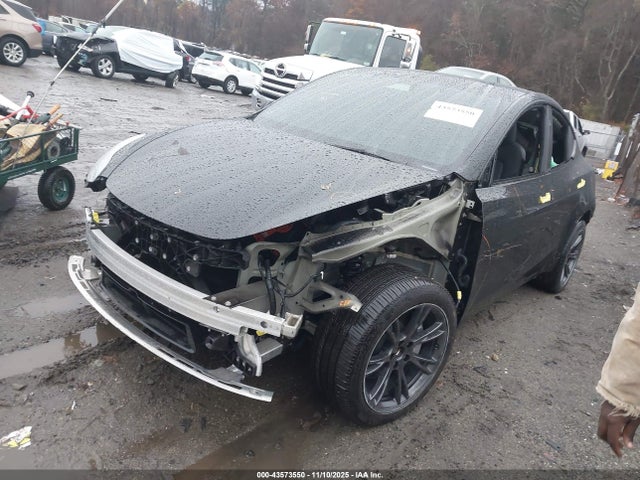 2025 TESLA MODEL Y 7SAYGDEE4SA337933 Photo 1