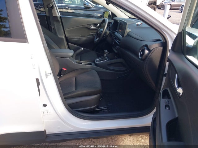2022 HYUNDAI KONA KM8K32AB5NU855946 Photo 4