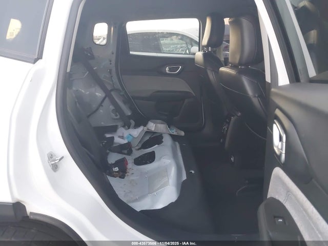 Jeep Compass Latitude Fwd 2022 3C4NJCBB0NT235026 Image 8