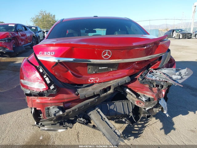 55SWF4JB7JU276810 Mercedes-Benz C 300