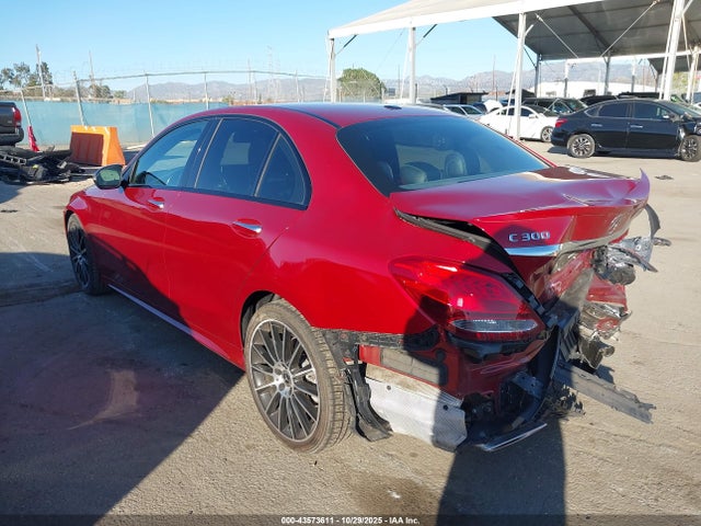 55SWF4JB7JU276810 Mercedes-Benz C 300