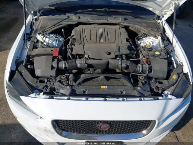 2017 JAGUAR XE SAJAD4BV5HA977098 Photo 9