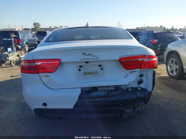 2017 JAGUAR XE SAJAD4BV5HA977098 Photo 5