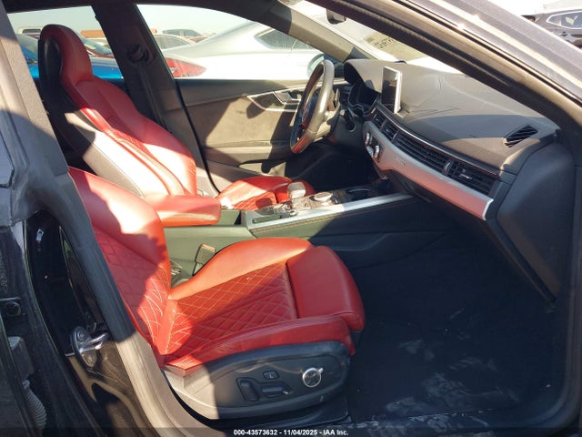 2019 AUDI S5 WAUB4CF59KA018332 Photo 4