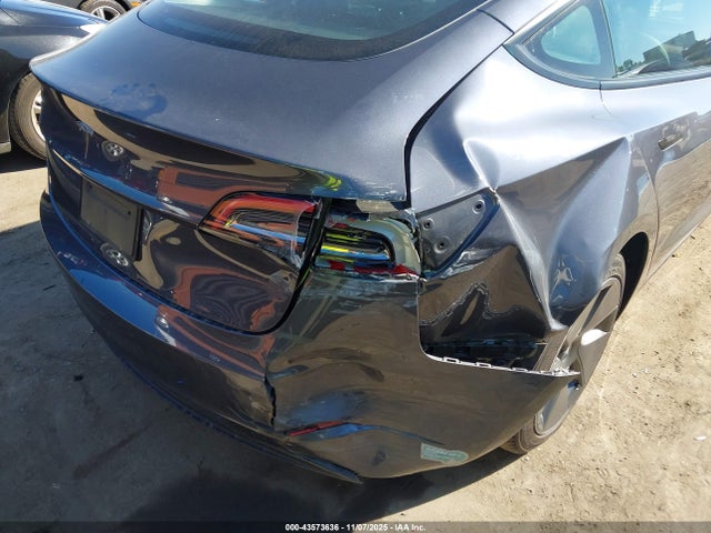 2023 TESLA MODEL 3 5YJ3E1EA8PF617986 Photo 5