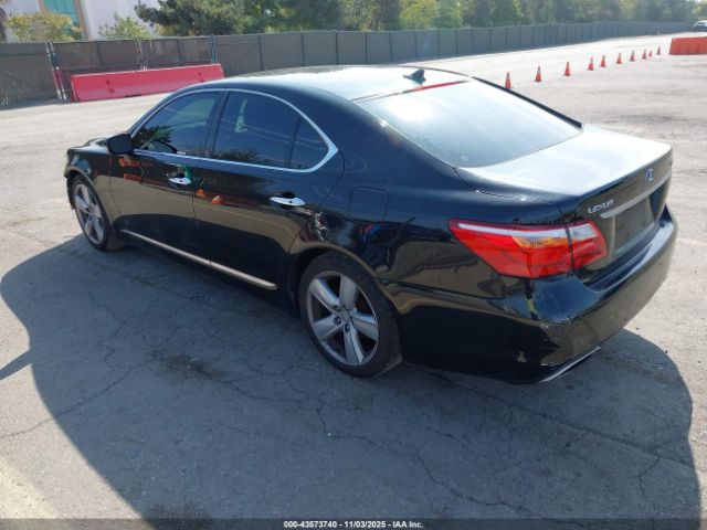 2011 LEXUS LS 460 JTHBL5EF4B5105025 Photo 2