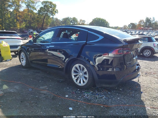 2019 TESLA MODEL X 5YJXCAE24KF154544 Photo 2
