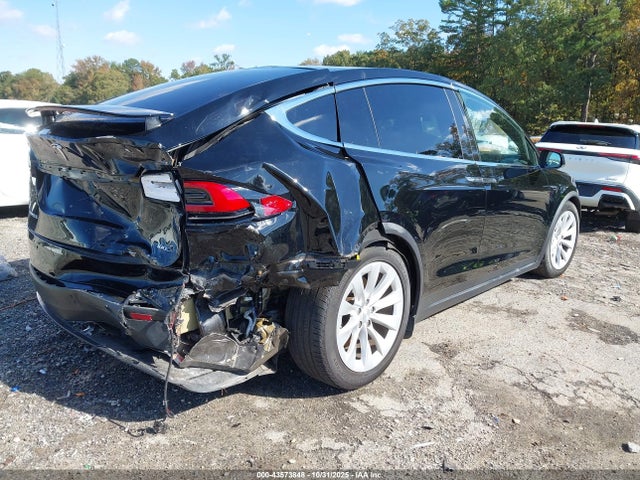 2019 TESLA MODEL X 5YJXCAE24KF154544 Photo 3