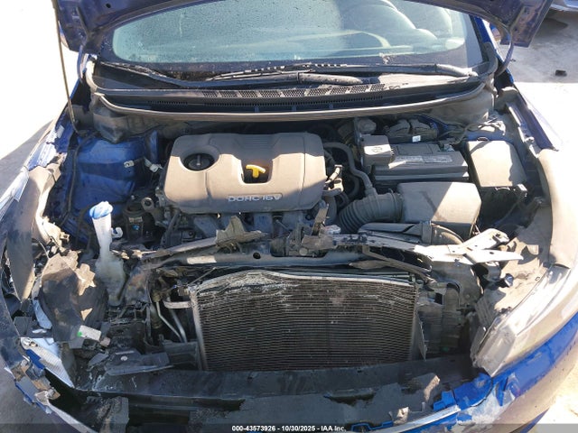 2017 KIA FORTE 3KPFK4A7XHE050611 Photo 9