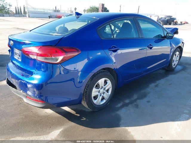 2017 KIA FORTE 3KPFK4A7XHE050611 Photo 3