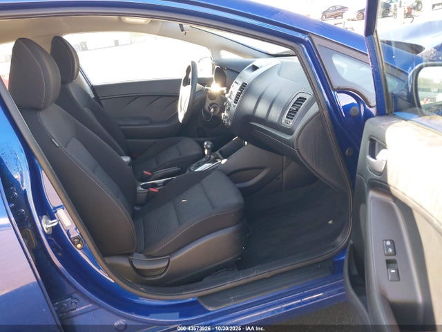 2017 KIA FORTE 3KPFK4A7XHE050611 Photo 4