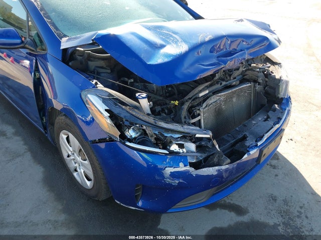 2017 KIA FORTE 3KPFK4A7XHE050611 Photo 5