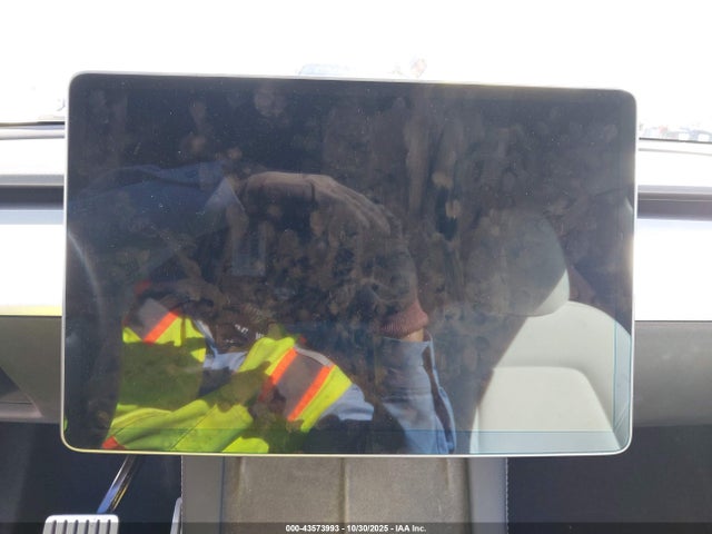 2023 TESLA MODEL Y 7SAYGDEF7PF602945 Photo 6