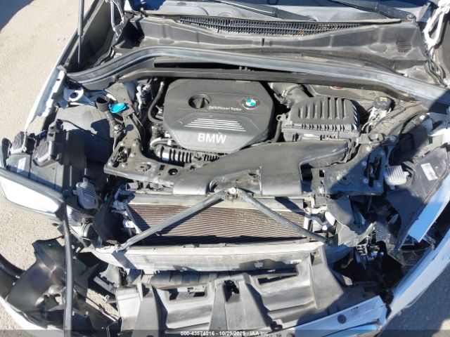 2017 BMW X1 WBXHT3C31H5F71261 Photo 9