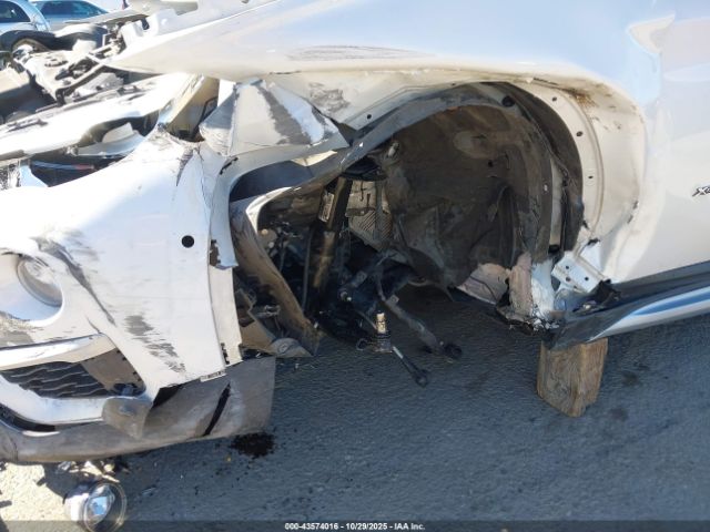 2017 BMW X1 WBXHT3C31H5F71261 Photo 5