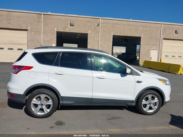 Продаж на аукціоні авто 2015 Ford Escape Se, vin: 1FMCU9GX2FUB07783, номер лоту: 43574051